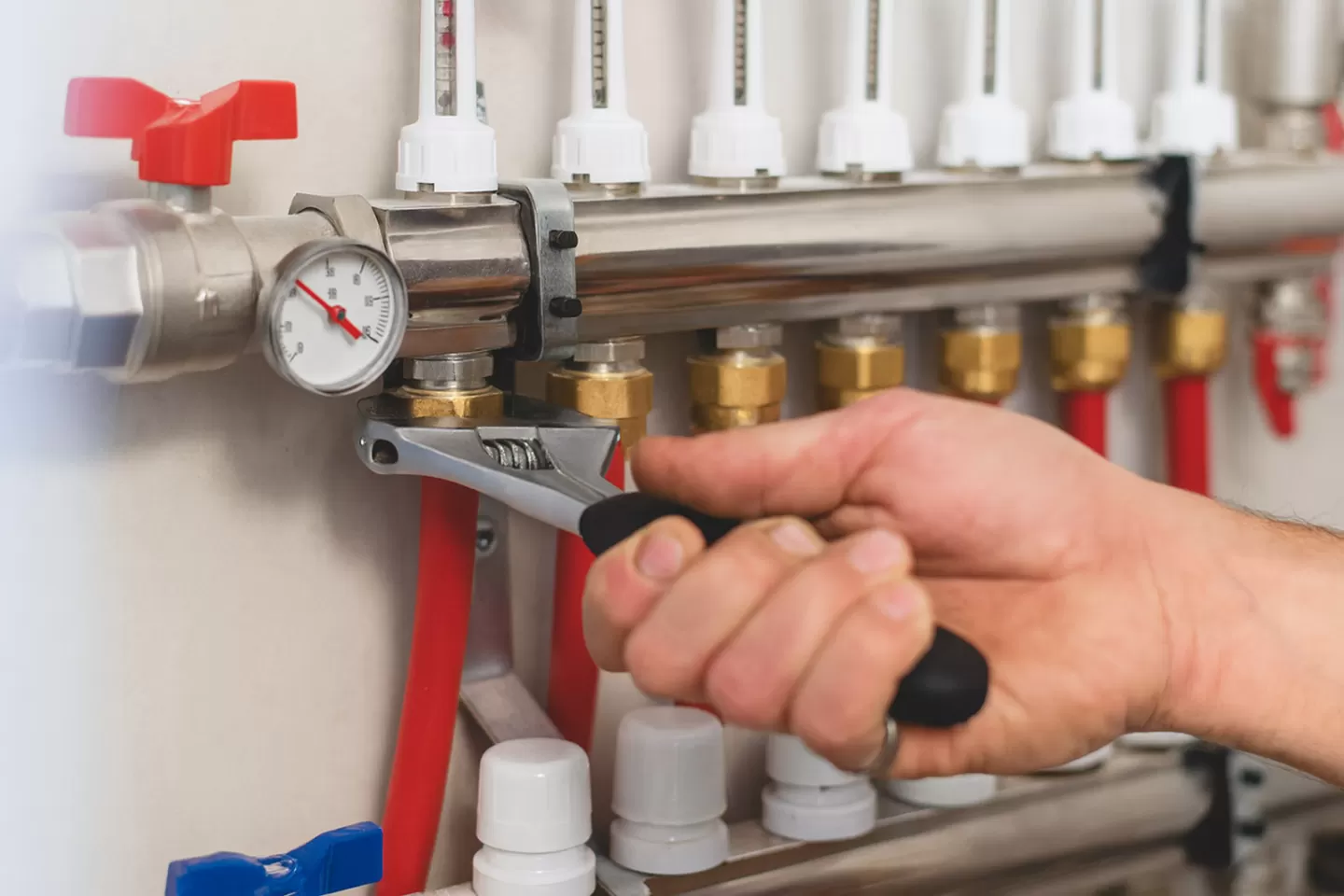 Serwis urządzeń grzewczych i instalacji – oferta AWW